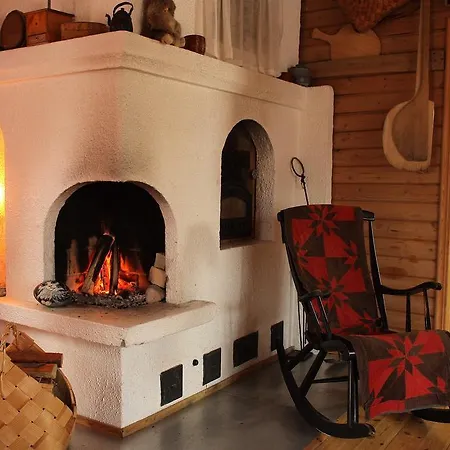 Loma-vietonen Holiday Village Holiday home *