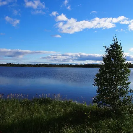 Loma-vietonen Holiday Village *