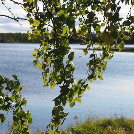 Loma-vietonen Holiday Village