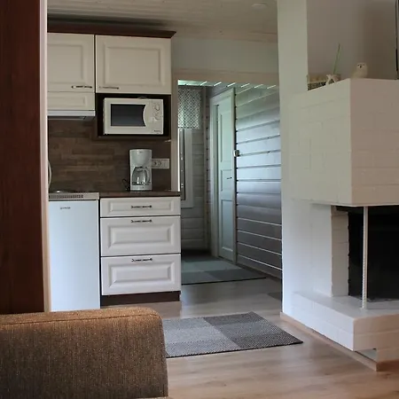 Loma-vietonen Holiday Village