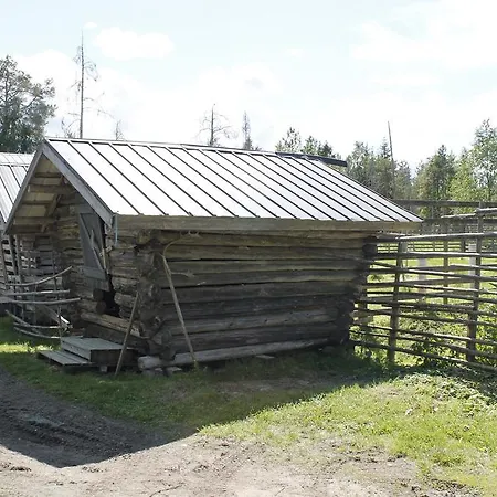 Loma-vietonen Holiday Village Meltosjärvi