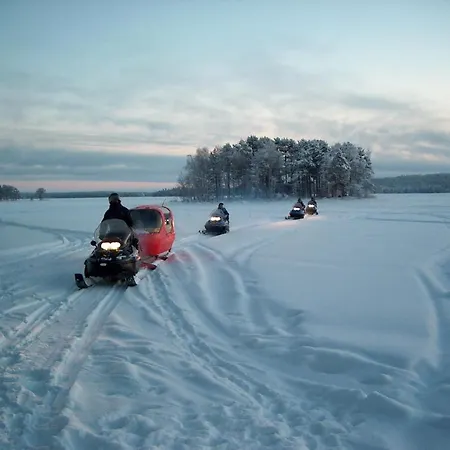 Loma-vietonen Holiday Village Holiday home *