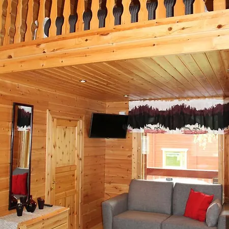 Loma-vietonen Holiday Village Holiday home