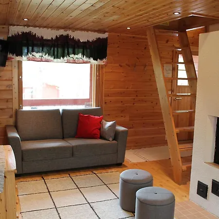 Loma-vietonen Holiday Village Holiday home