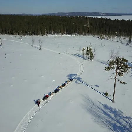 Loma-vietonen Holiday Village Dom wakacyjny