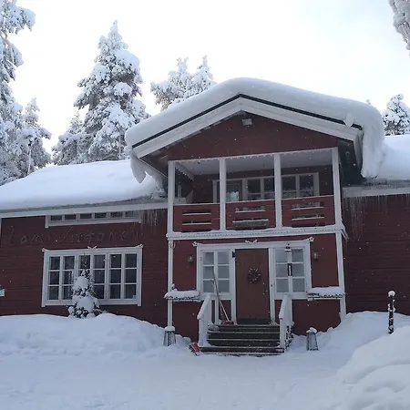 Loma-vietonen Holiday Village * Meltosjärvi