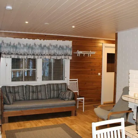 Loma-vietonen Holiday Village