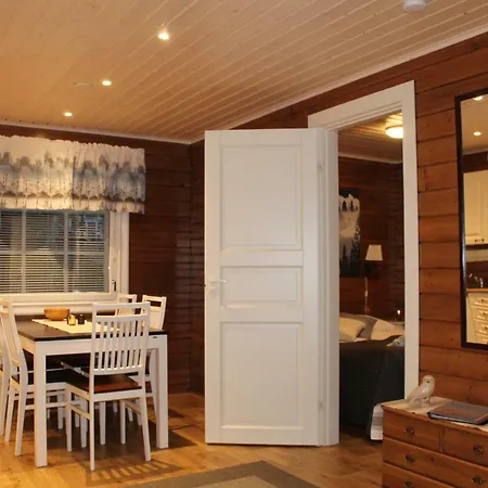 Loma-vietonen Holiday Village Dom wakacyjny *