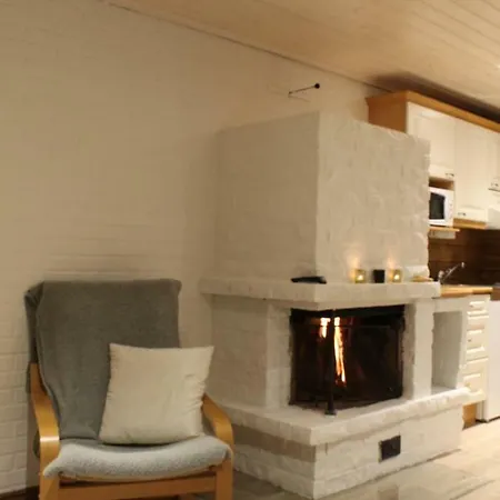 Loma-vietonen Holiday Village *